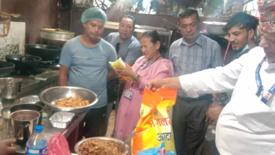 भक्तपुरका अस्पतालहरुको क्यान्टिनमा विग्रेको मासु