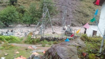 बाढीले जलविद्युत केन्द्रमा क्षति गरेपछि मुगु विद्युतविहीन